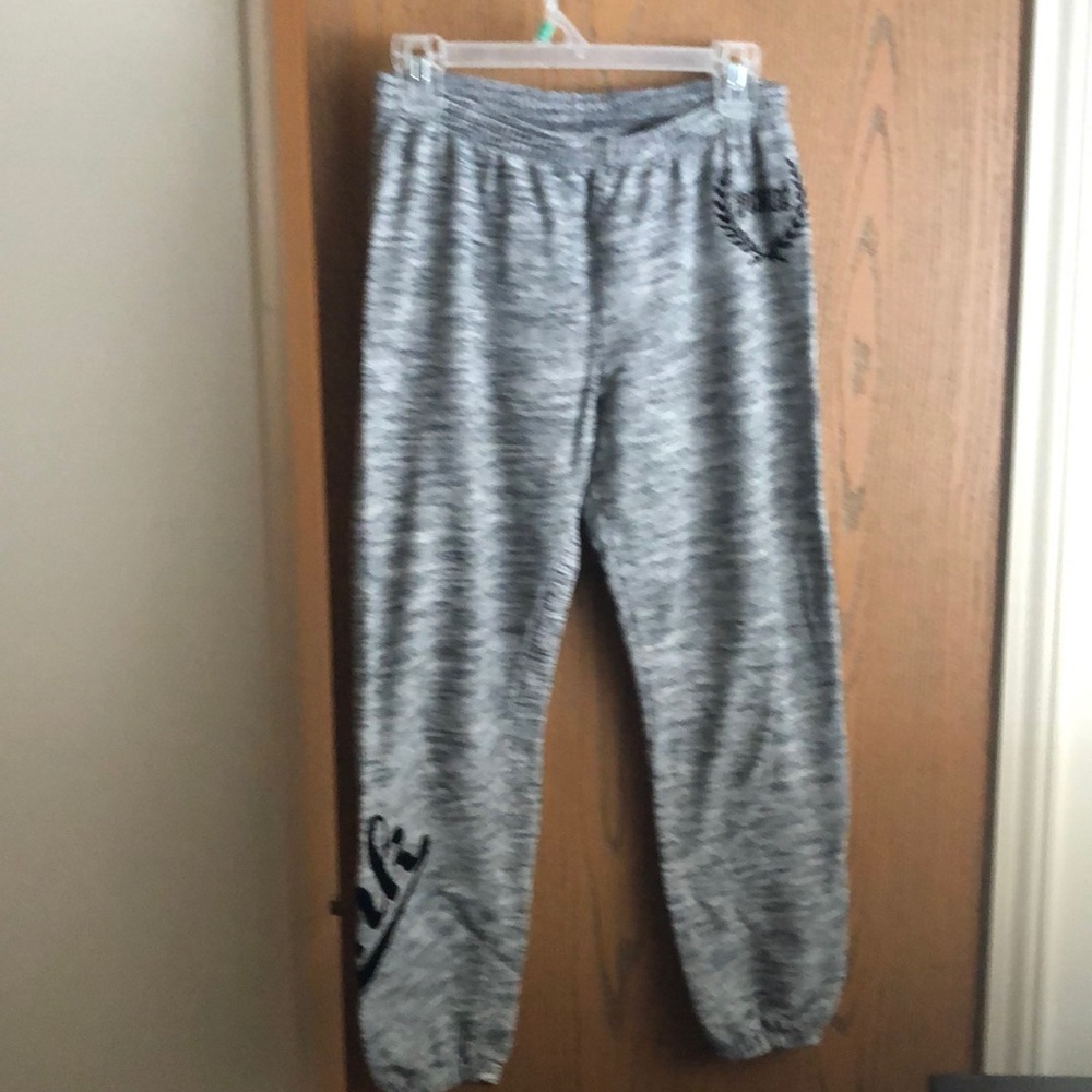 Light weight Victoria’s Secret pink joggers
